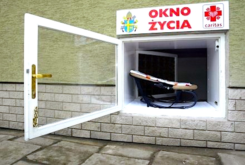 Kilkumiesięczny chłopczyk