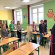 Odwiedziny biskupa w szkole