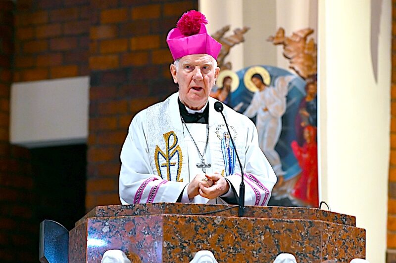 Ksiądz biskup Ignacy Dec Abyśmy