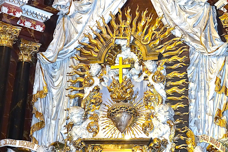 Jeden ołtarz i taaaka historia