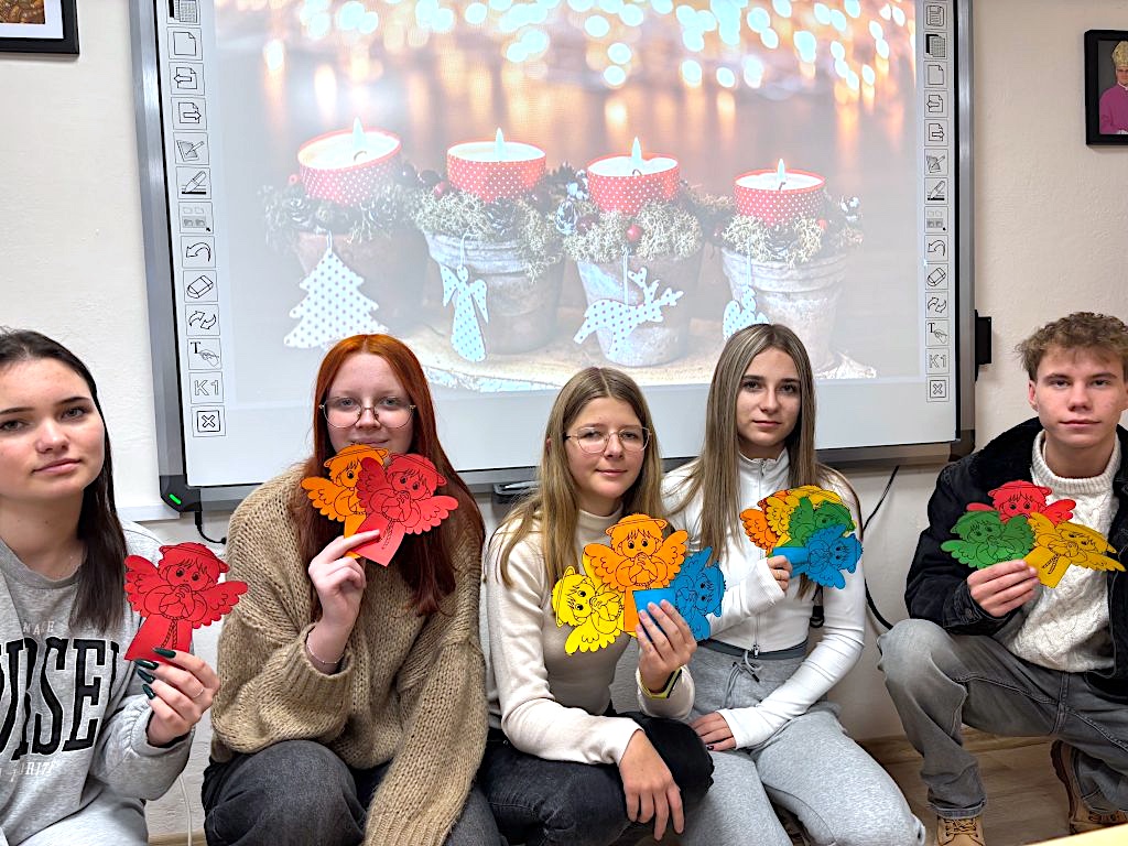 Adwentowe Drzewko Dobroci w