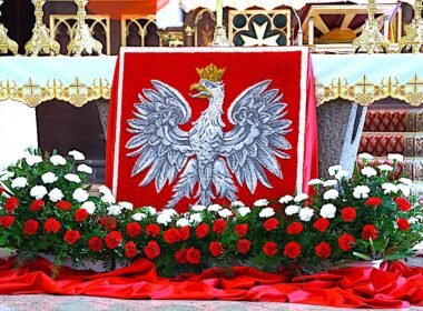 Patriotyczne przesłania na