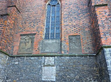 Tajemnice katedralnych krypt