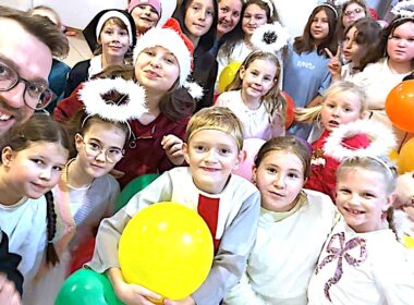 Ze Świętymi radować się