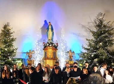 Kolędujący licealiści z Wałbrzycha