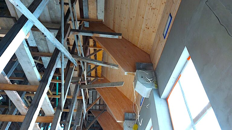 Nowy kościół przy drodze