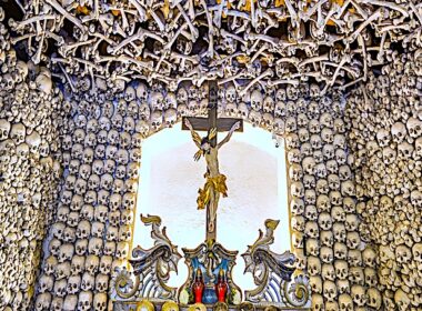 Sanktuarium milczenia i zadumy