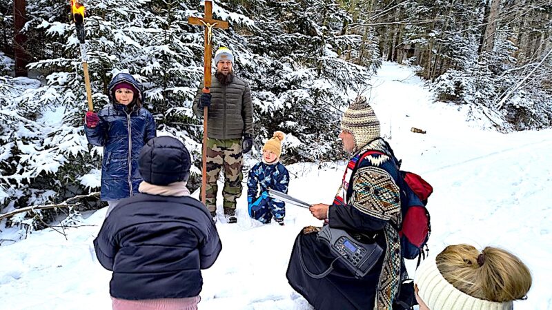 Za Krzyżem Chrystusa ulicami