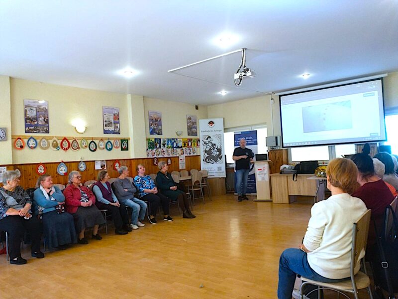 Seniorzy uczą się pomocy