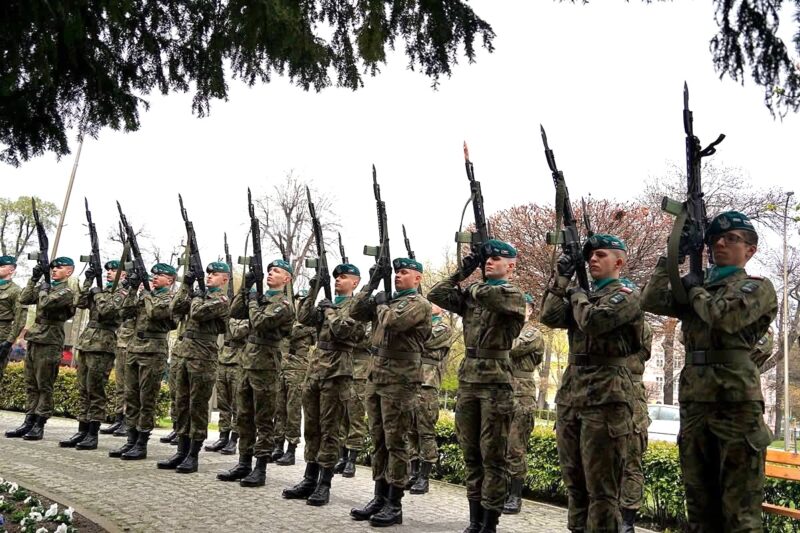 Trwa pamięć o ofiarach Zbrodni