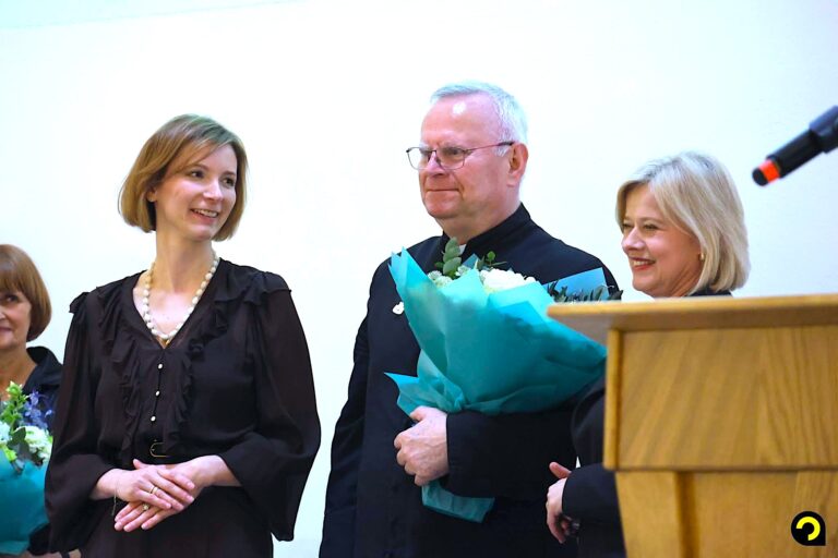 Złota odznaka Za opiekę nad