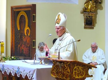 Biskup Ignacy Dec Trzeba Matkę